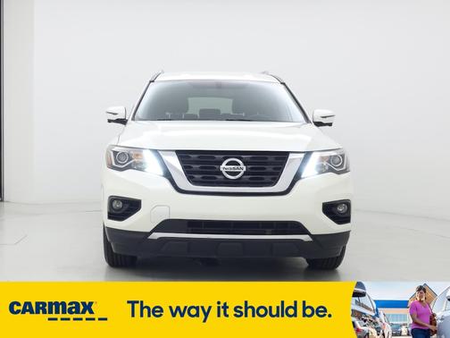 2017 Nissan Pathfinder SL