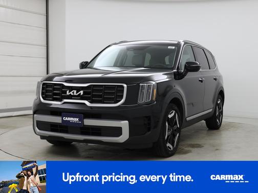 Black 2024 Kia Telluride S