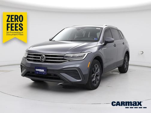 Gray 2023 Volkswagen Tiguan SE