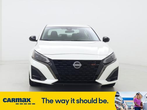 2023 Nissan Altima SR