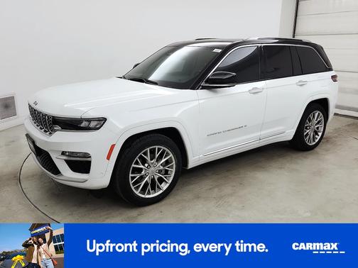 White 2023 Jeep Grand Cherokee Summit