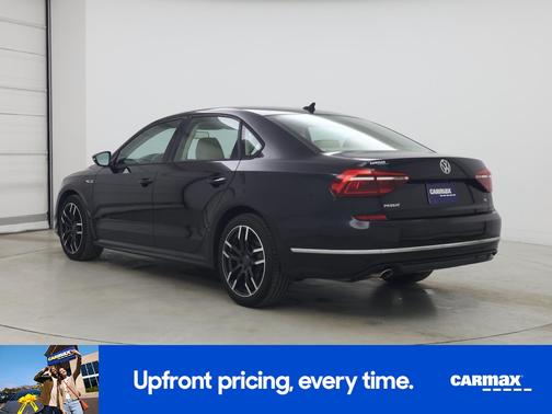 2018 Volkswagen Passat R-Line