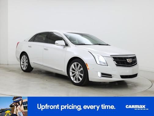 White 2016 Cadillac XTS Luxury