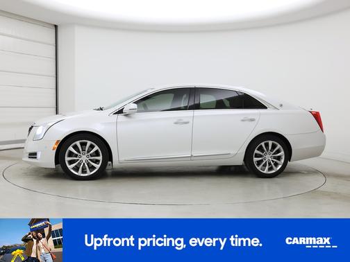 White 2016 Cadillac XTS Luxury