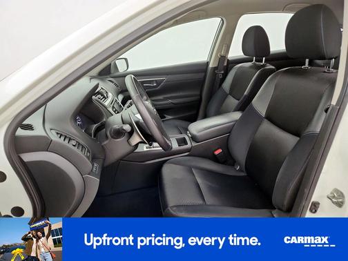 White 2017 Nissan Altima SR