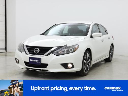 White 2017 Nissan Altima SR