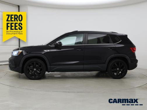 Black 2022 Volkswagen Taos SE