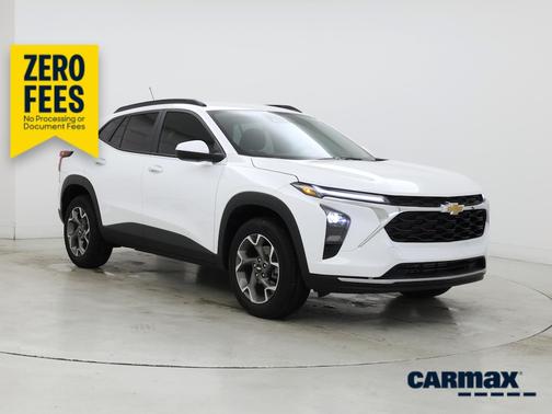 White 2025 Chevrolet Trax LT