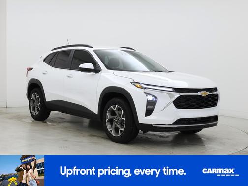 White 2025 Chevrolet Trax LT