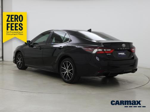 Black 2024 Toyota Camry SE