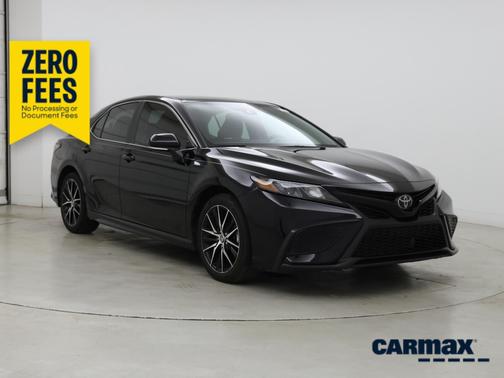 Black 2024 Toyota Camry SE
