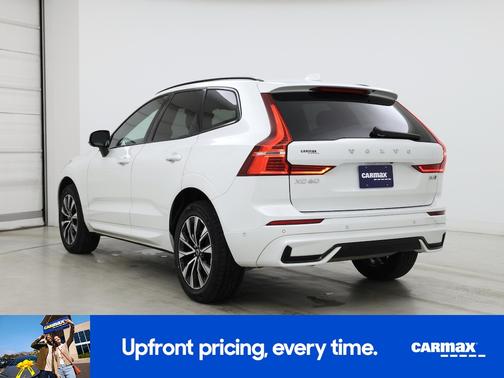 White 2023 Volvo XC60 B5 Plus Dark Theme