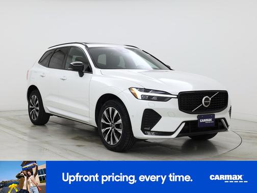 White 2023 Volvo XC60 B5 Plus Dark Theme