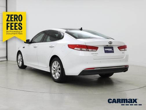 White 2016 Kia Optima EX