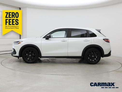White 2024 Honda HR-V Sport