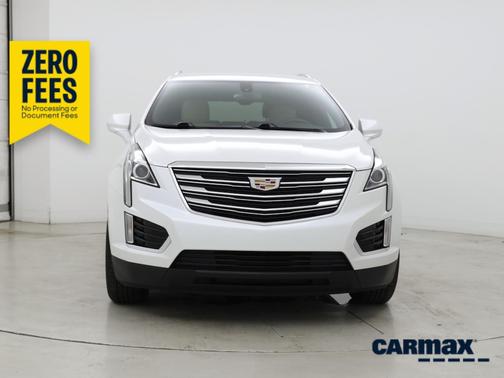White 2017 Cadillac XT5