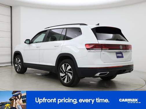 White 2024 Volkswagen Atlas SE w/Tech