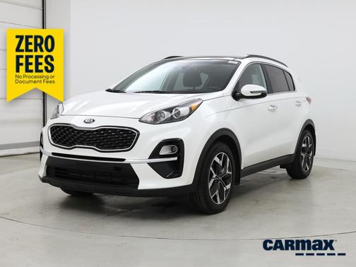 White 2022 Kia Sportage EX