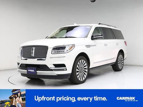 White 2019 Lincoln Navigator Reserve