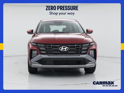 Red 2025 Hyundai TUCSON SE