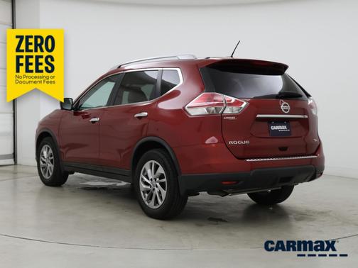 Red 2015 Nissan Rogue SL