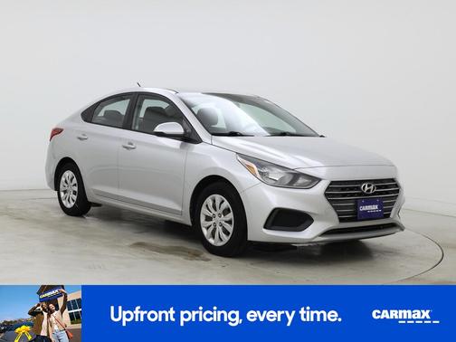 White 2019 Hyundai Accent SE
