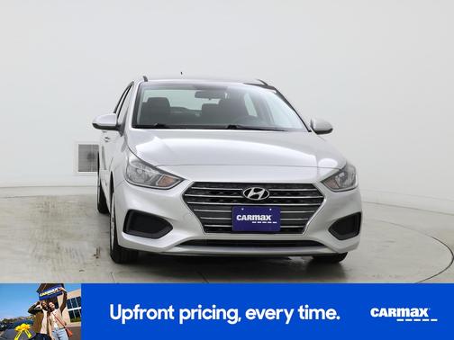 White 2019 Hyundai Accent SE