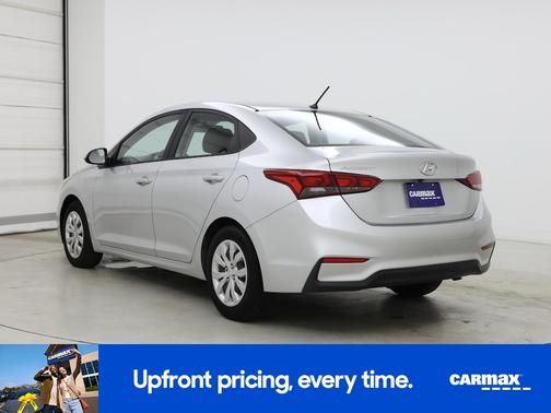 White 2019 Hyundai Accent SE