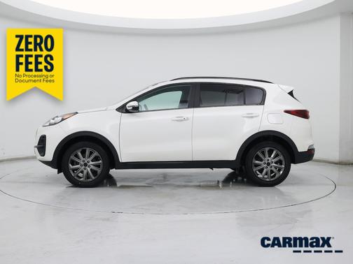 White 2022 Kia Sportage Nightfall