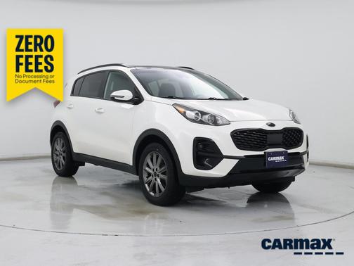 White 2022 Kia Sportage Nightfall