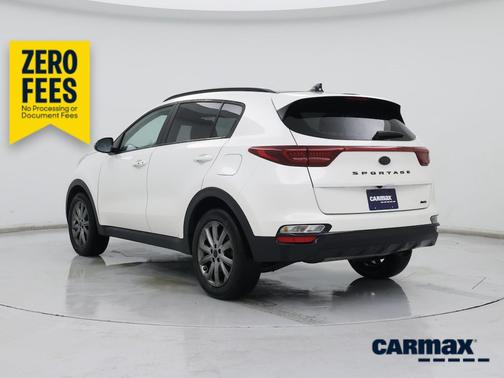White 2022 Kia Sportage Nightfall