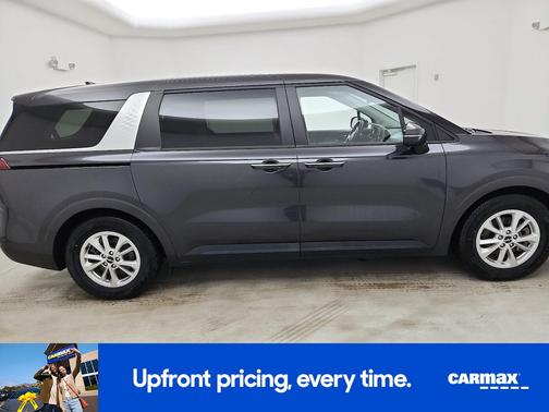2023 Kia Carnival LX Seat Package