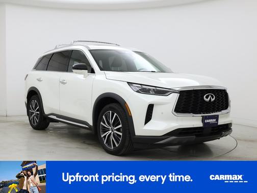 White 2023 INFINITI QX60 Sensory