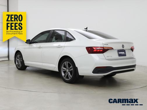 White 2023 Volkswagen Jetta SE