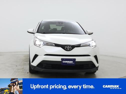 White 2018 Toyota C-HR XLE