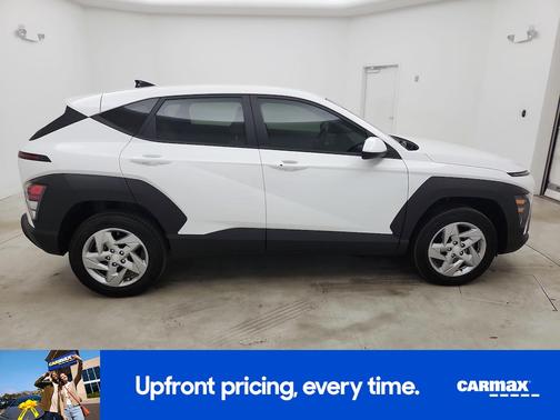 2024 Hyundai KONA SE