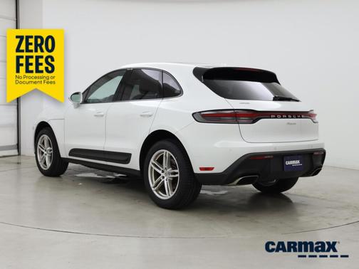 White 2022 Porsche Macan