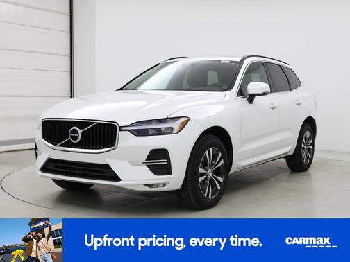 White 2023 Volvo XC60 B5 Core