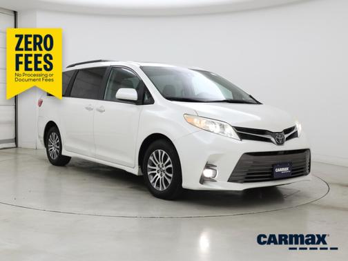 White 2020 Toyota Sienna XLE