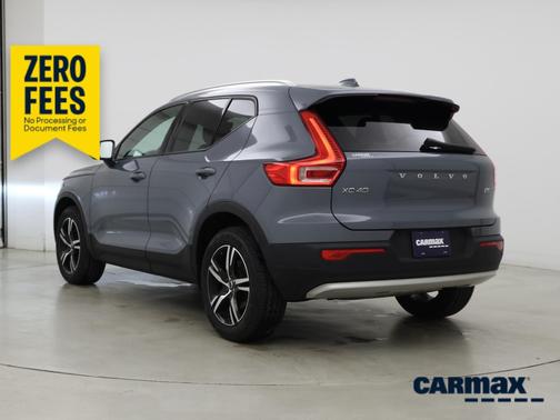 Gray 2023 Volvo XC40 B5 Core