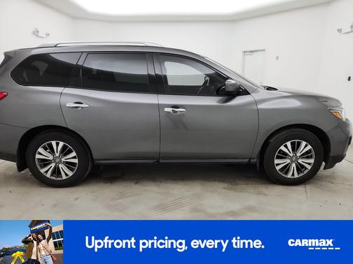 2019 Nissan Pathfinder S