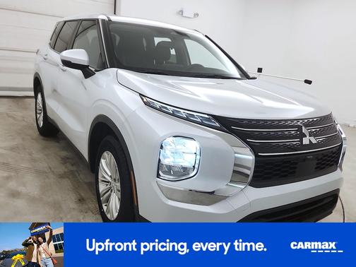 2024 Mitsubishi Outlander ES