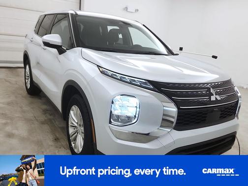 2024 Mitsubishi Outlander ES