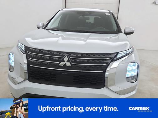 2024 Mitsubishi Outlander ES