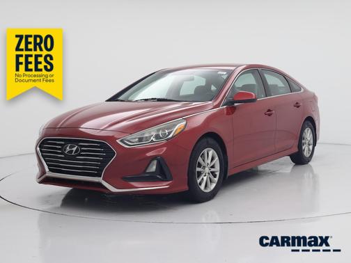 Red 2018 Hyundai SONATA SE