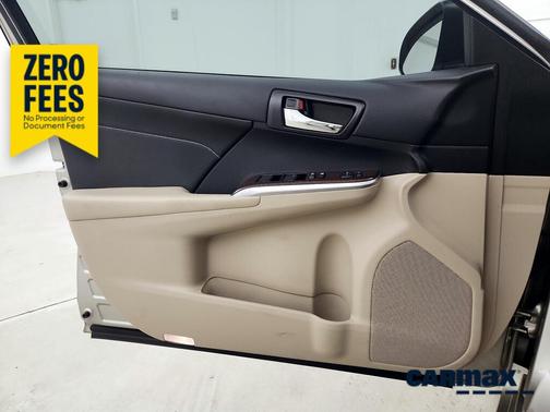 Gold 2014 Toyota Camry XLE