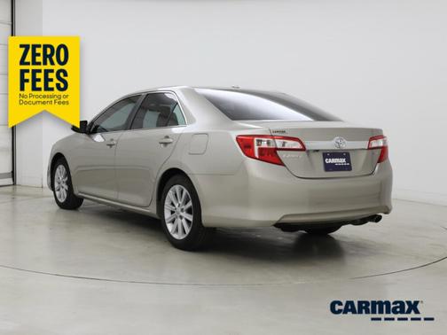 Gold 2014 Toyota Camry XLE