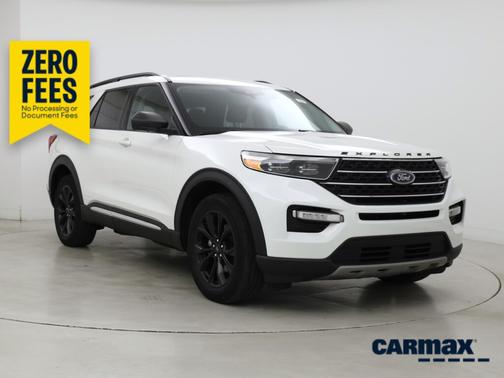 White 2023 Ford Explorer XLT