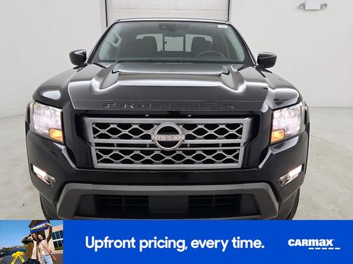 Black 2022 Nissan Frontier SV