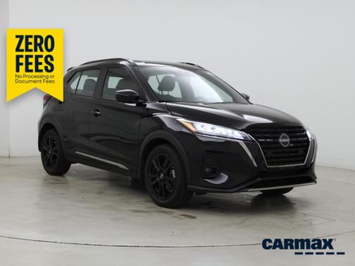 Black 2024 Nissan Kicks SR